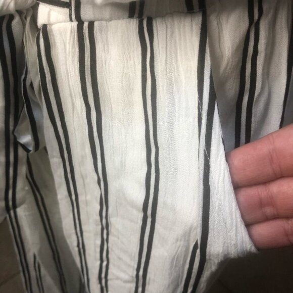 Ardene Vertical Striped Jumpsuit Pockets Size Medium - Picture 6 of 9